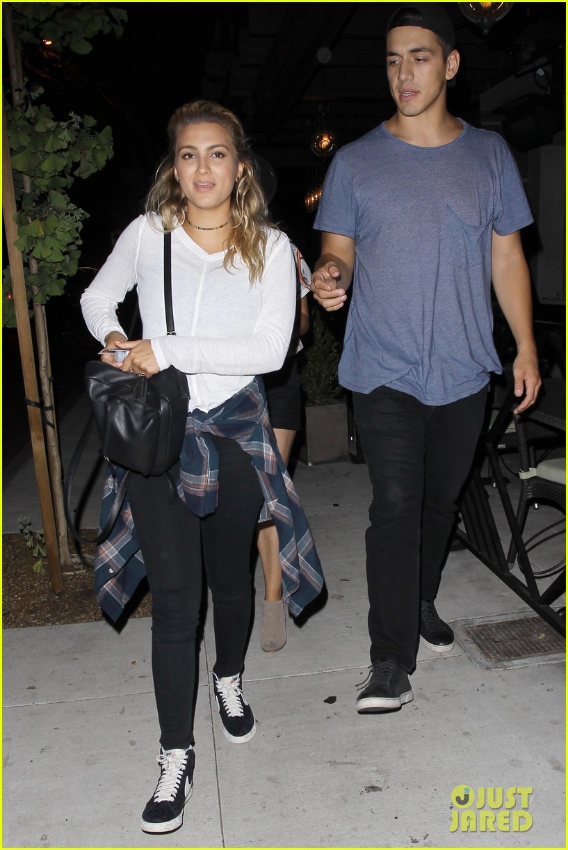 Justin Bieber Joins Tori Kelly for Fun Night Out! Photo 1103255