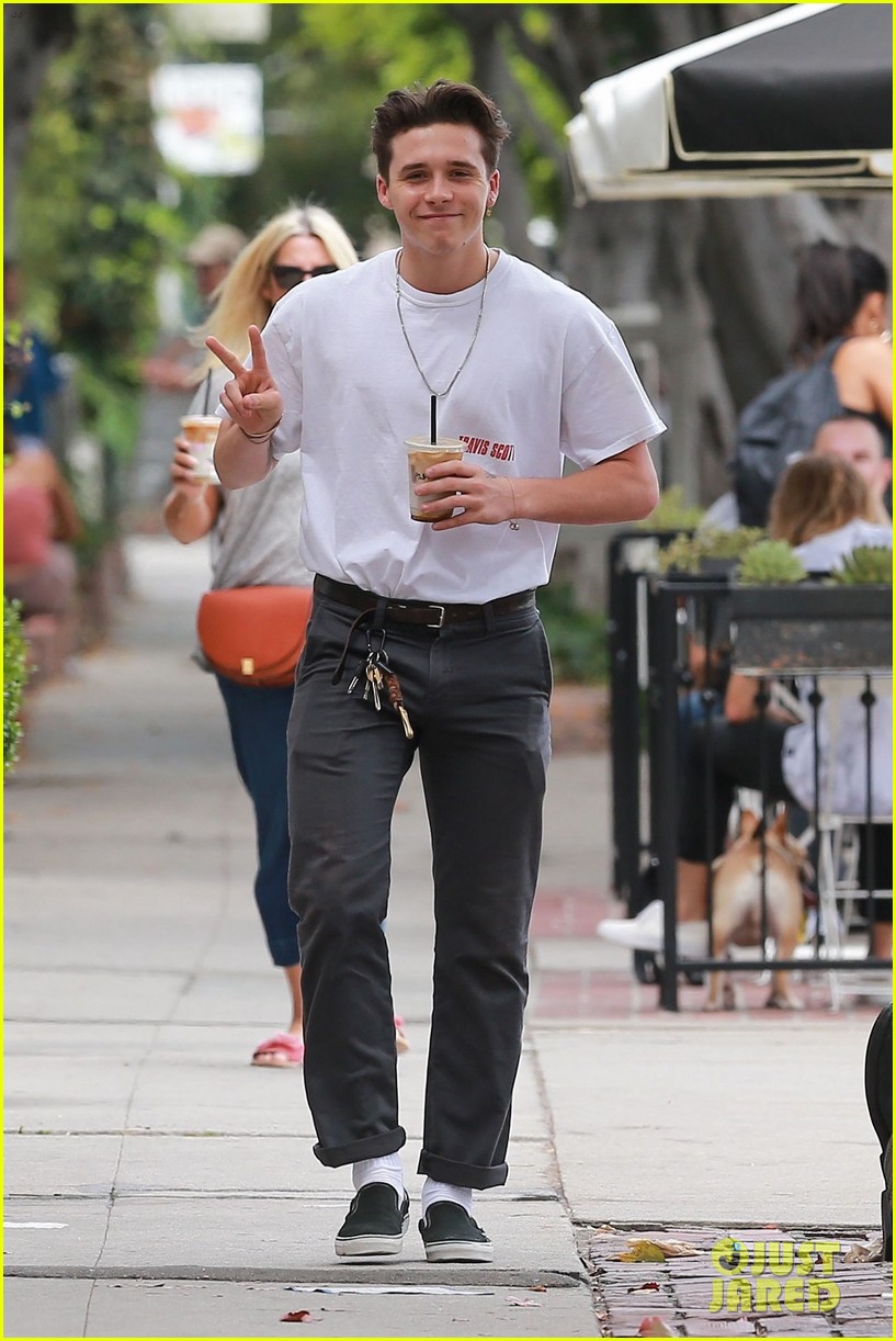 brooklyn beckham getting ready to head to college 01