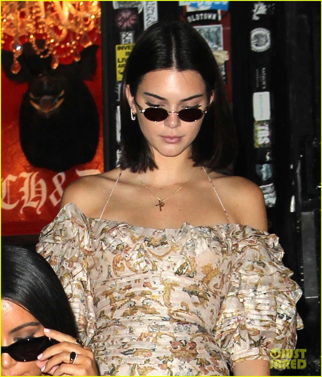 Kendall Jenner Wears Cute Ruffled Dress While Out With Kim Kardashian Photo 1102787 Photo