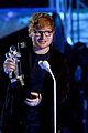 ed sheeran wins artist of the year at vmas 2017 03