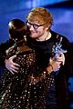 ed sheeran wins artist of the year at vmas 2017 05