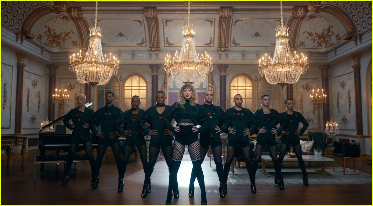Taylor Swift Releases 'Look What You Made Me Do' Video During VMAs 2017 ...