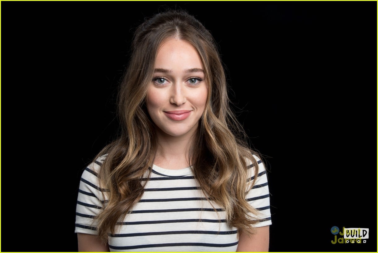 Alycia Debnam Carey Face