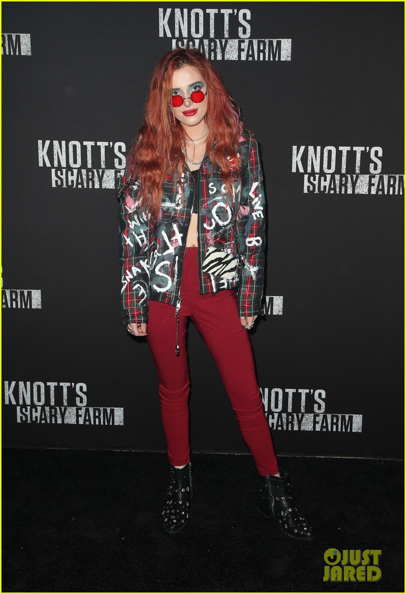 sofia carson bella thorne knotts scary farm 05