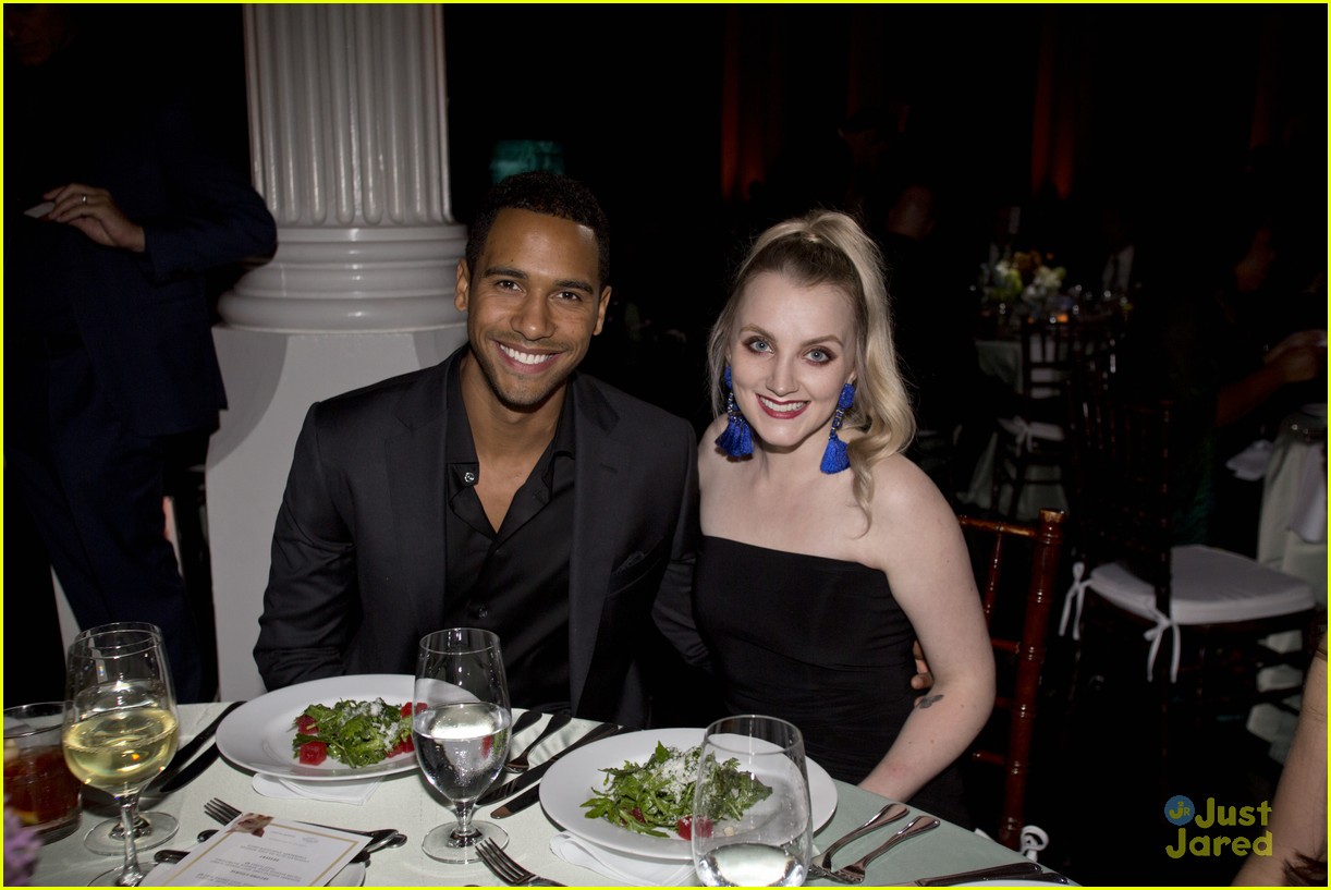 full-sized-photo-of-elliot-knight-evanna-lynch-mercy-animals-gala-04