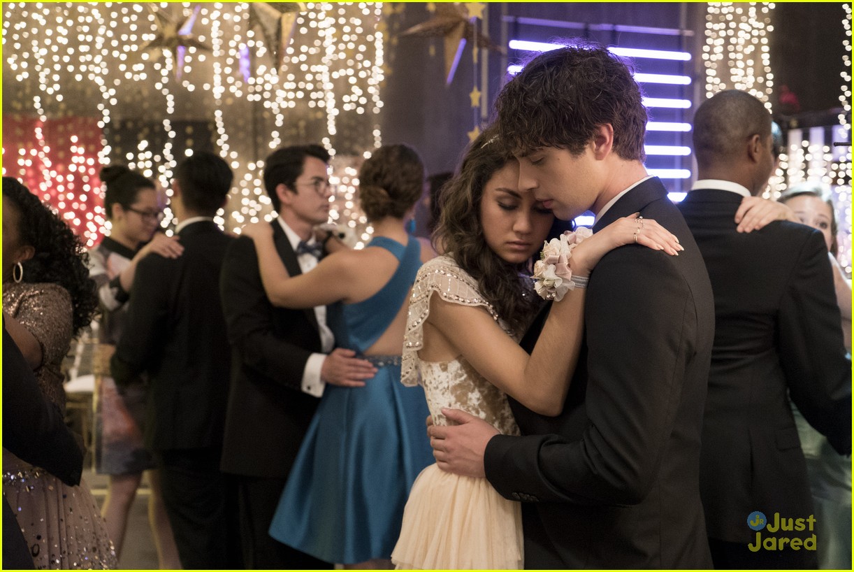 Brandon Makes Sure Grace Has The Perfect Prom on 'The Fosters' Summer ...