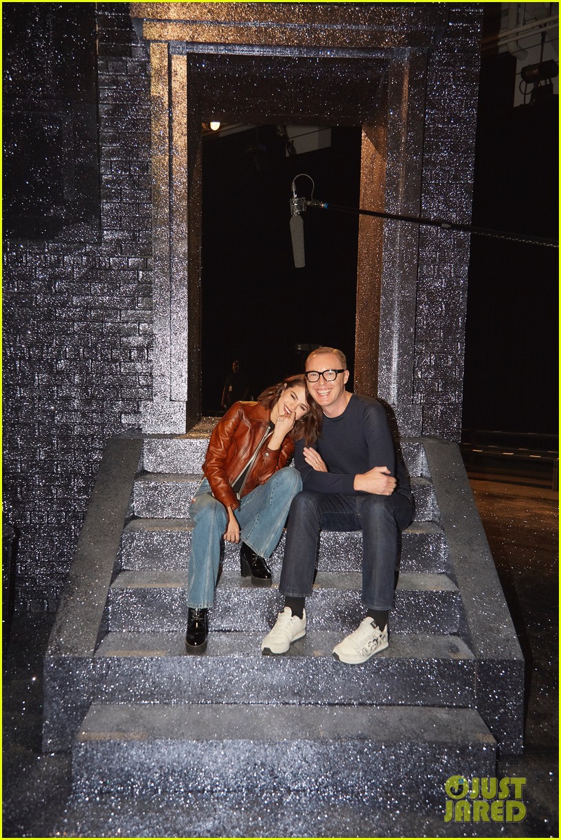 selena gomez coach fashion show 03