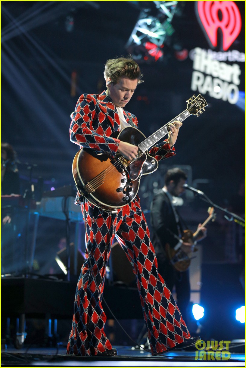 Harry Styles Kicks Off iHeartRadio Music Fest!  Photo 1112630 - Photo Gallery  Just Jared Jr.