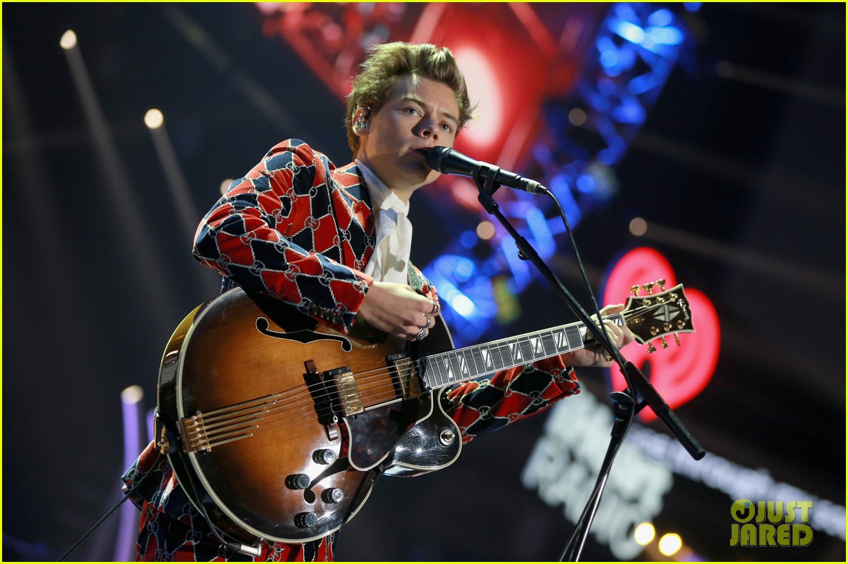 Harry Styles Kicks Off iHeartRadio Music Fest!  Photo 1112635 - Photo Gallery  Just Jared Jr.