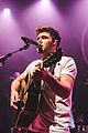 niall horan kicks off flickre sessions tour performs one direction song2 03