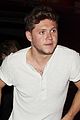 niall horan kicks off flickre sessions tour performs one direction song2 07