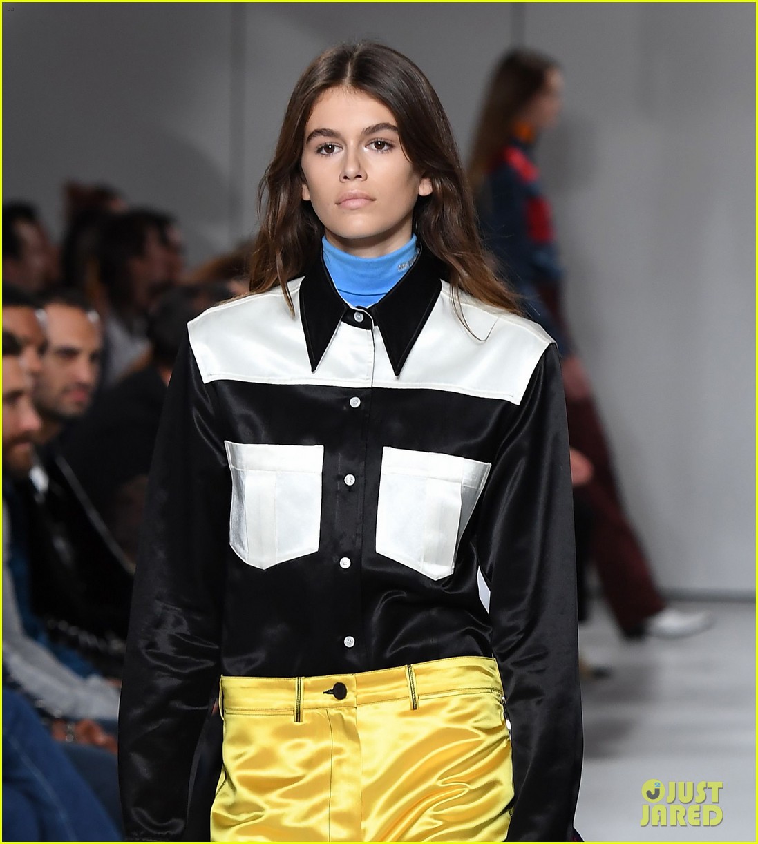 Full Sized Photo of kaia gerber makes runway debut in calvin klein show ...