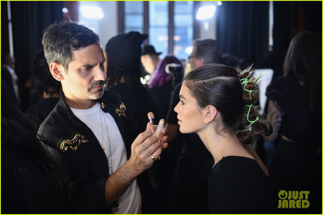 Kaia Gerber Walks in Rihanna's Fashion Week Show! | Photo 1109897