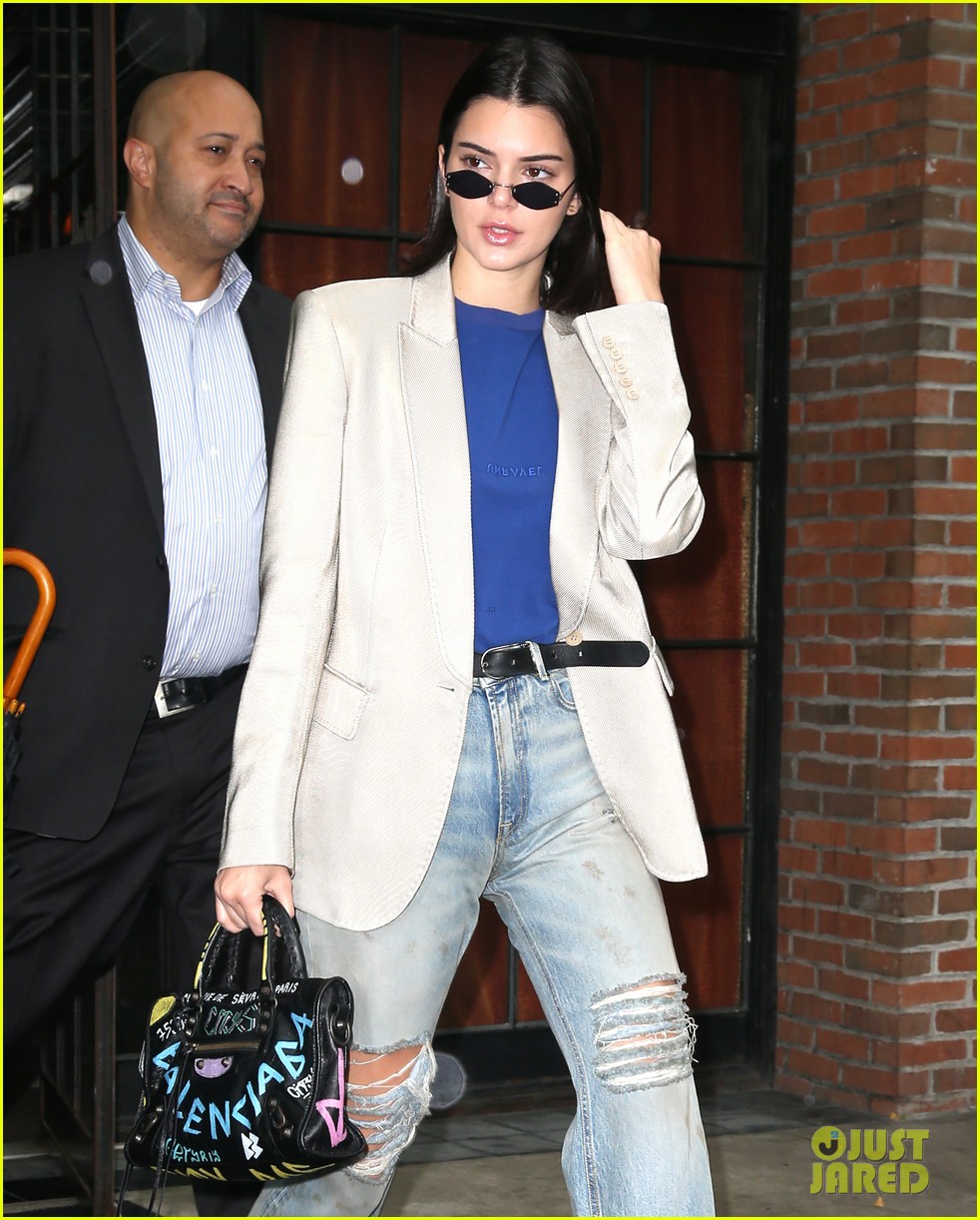Kendall Jenner Sports a Stylish Blazer While Stepping Out in NYC ...
