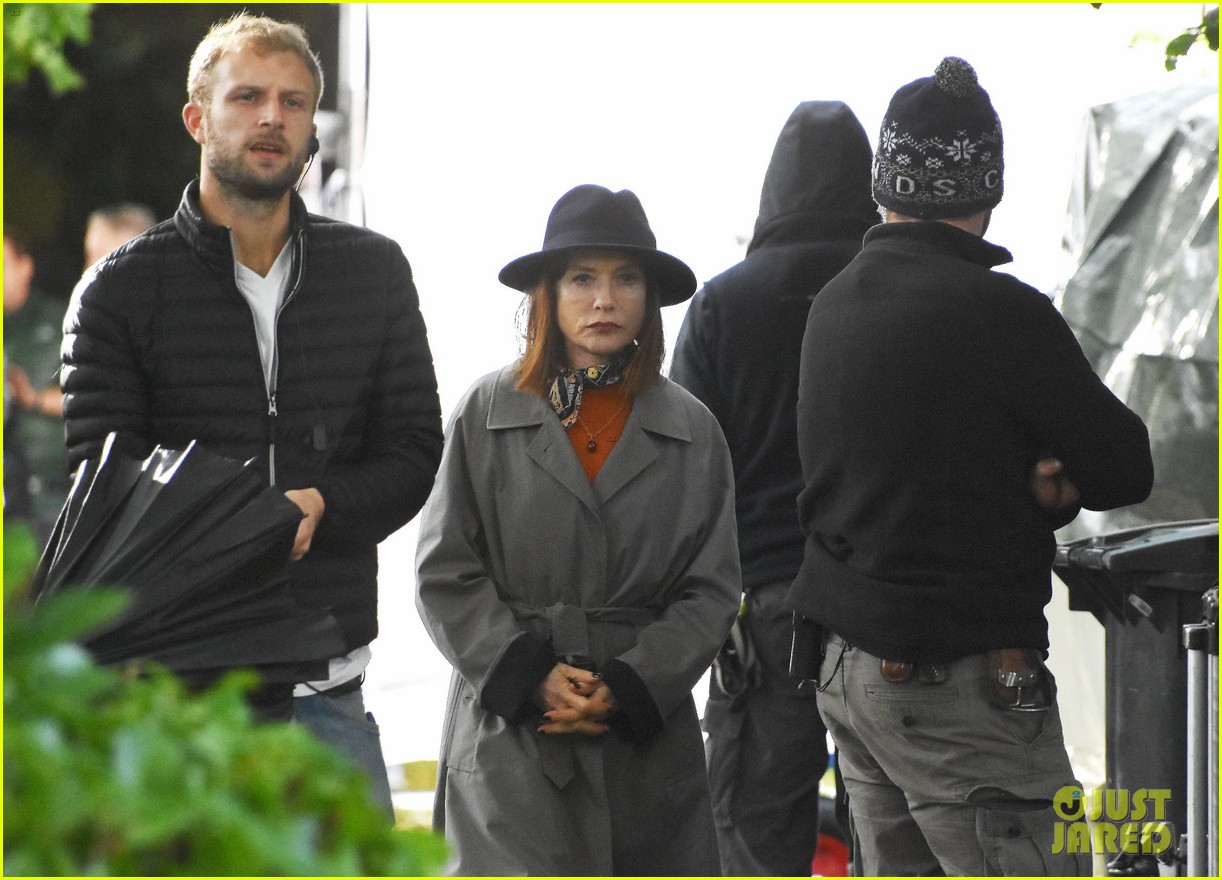 Full Sized Photo of chloe moretz isabelle huppert begin filming the