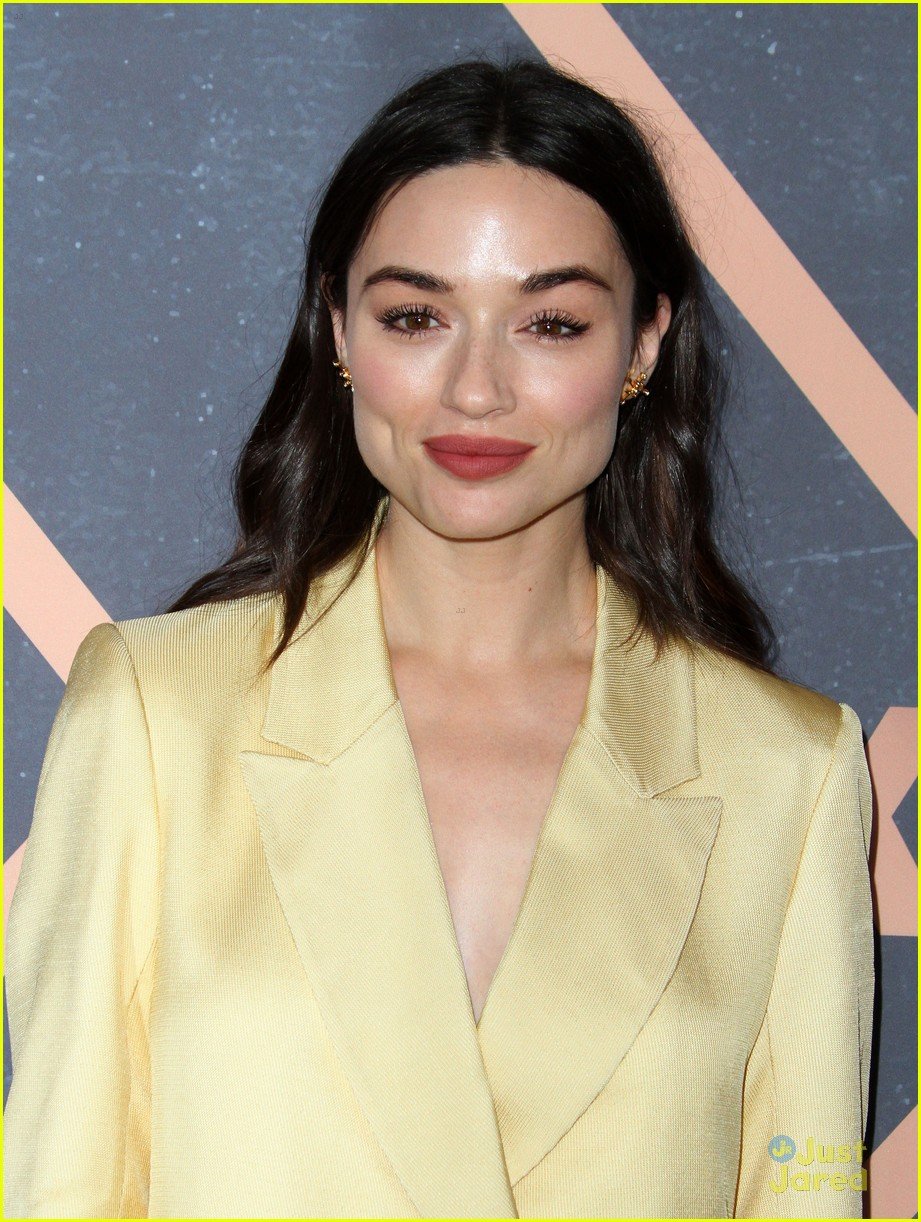 Crystal Reed Rocks Yellow Suit For Fox's Fall Party with Natalie Alyn ...