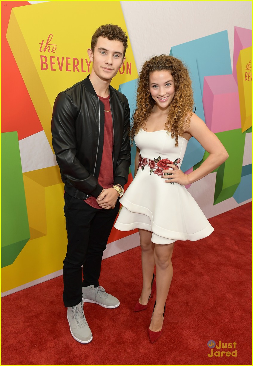 Full Sized Photo of peyton list cameron monaghan streamys date night 17