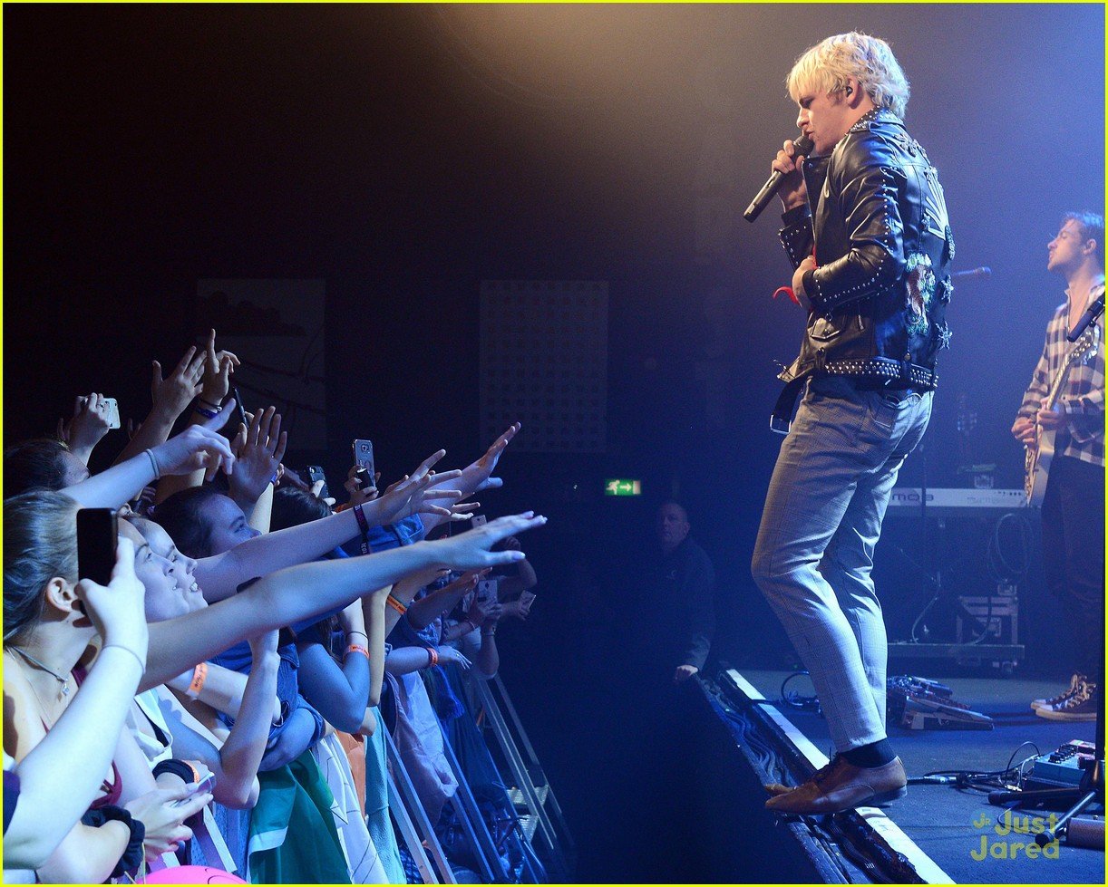 R5 Plan To Expand Their 'New Addictions' Tour Even More | Photo 1110578 ...