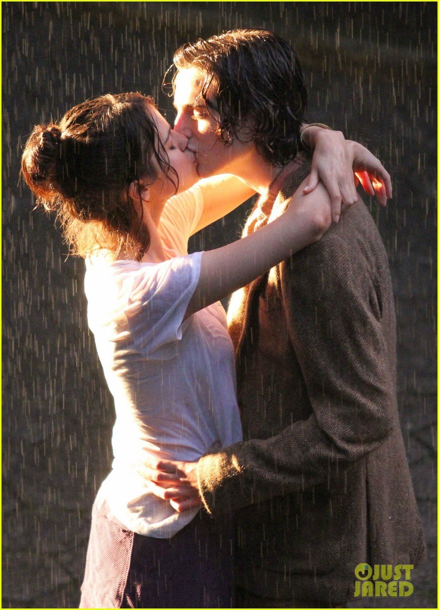 Selena Gomez Timothee Chalamet Kiss Filming Central Park 02 