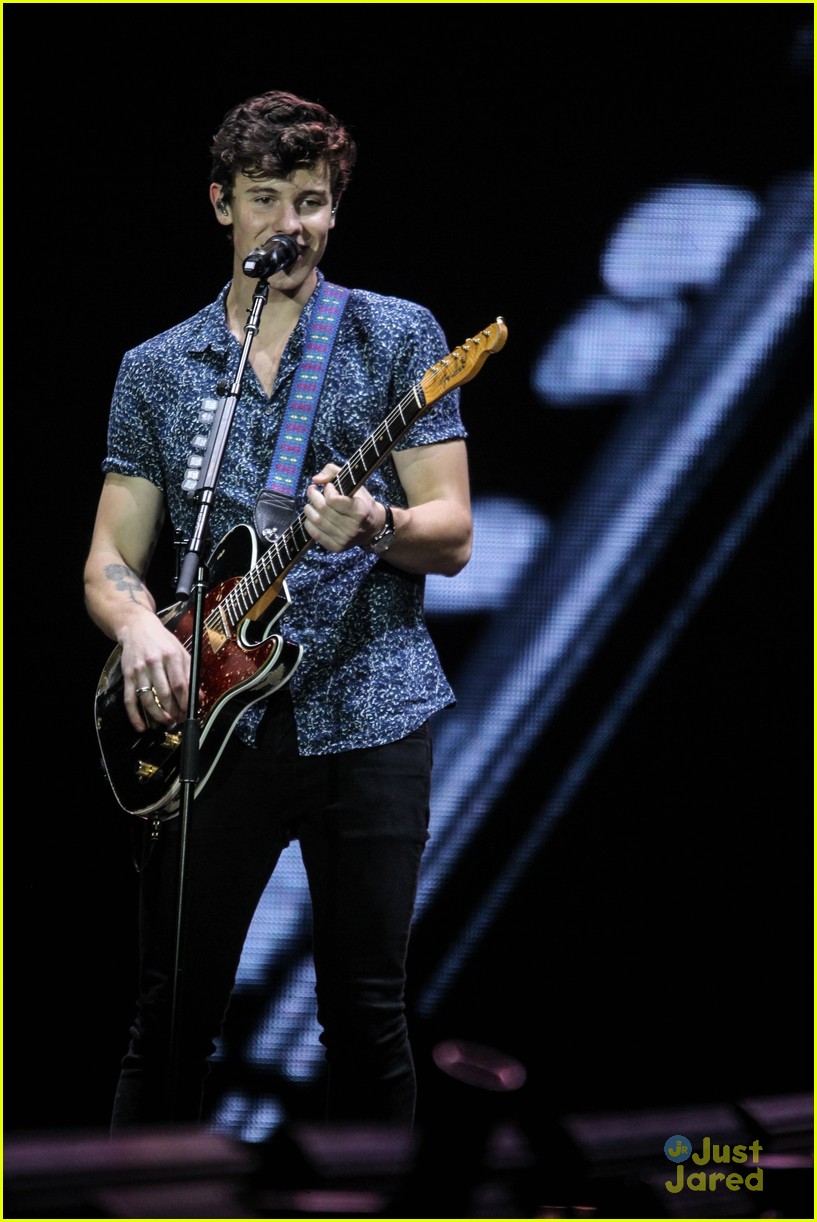 Shawn Mendes Rocks Out at 'Rock In Rio'! | Photo 1111445 - Photo ...