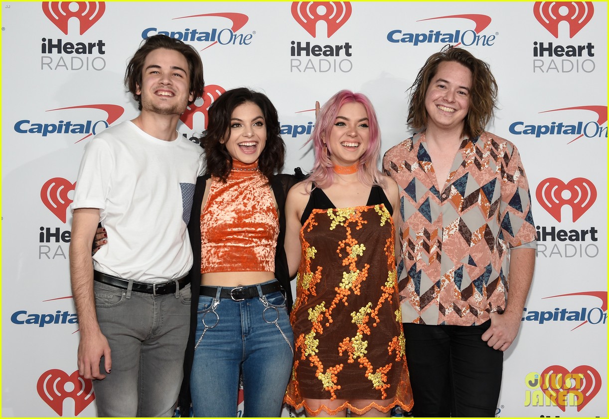 Hey Violet Perform 'Break My Heart' at iHeartRadio Music Festival ...