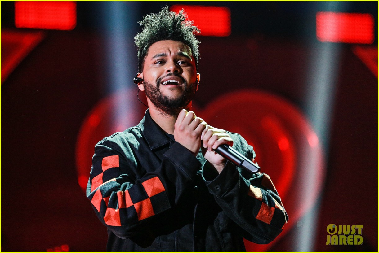 Full Sized Photo of the weeknd busts out his best dance moves at