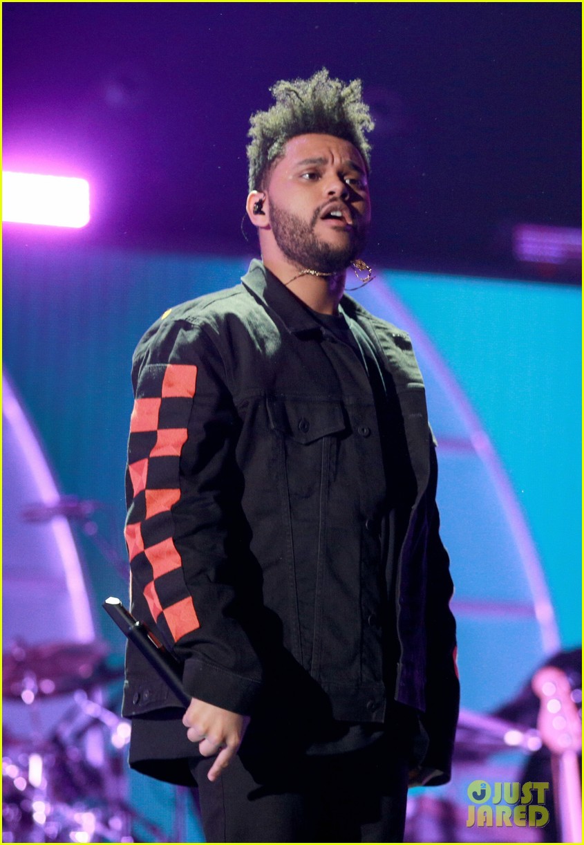 The Weeknd Busts Out His Best Dance Moves at iHeartRadio Music Festival ...