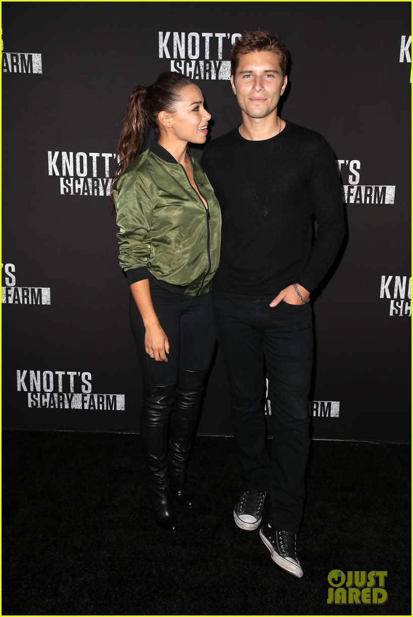 Ariel Winter & Levi Meaden Get Photobombed by Nolan Gould at Knott's