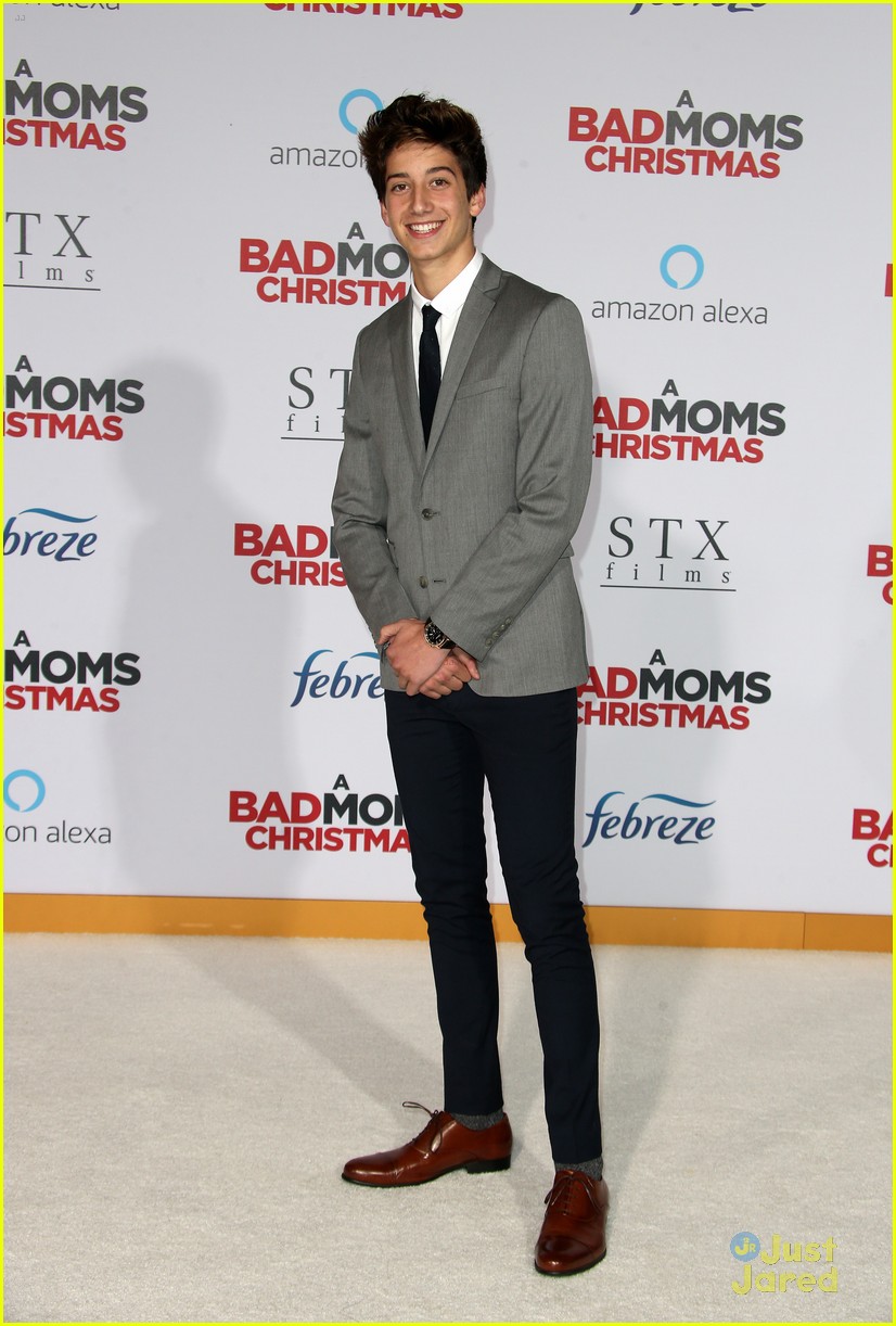 ariana greenblatt bad moms premiere milo greer 16