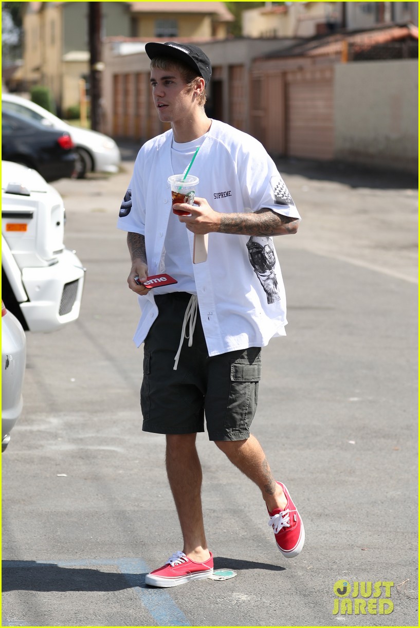 Justin Bieber Is 'Praying For All Those In Pain' | Photo 1114727 ...