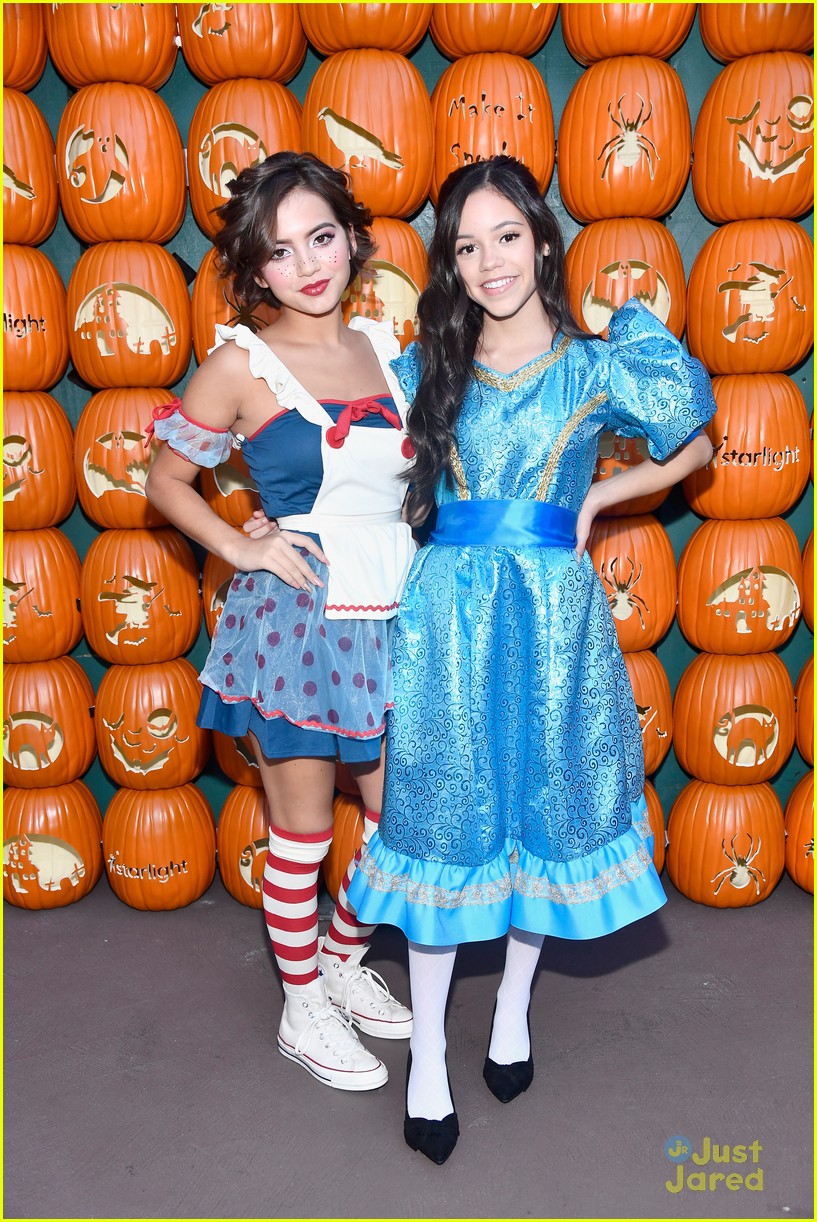 jenna ortega isabela moner more dream halloween event 05