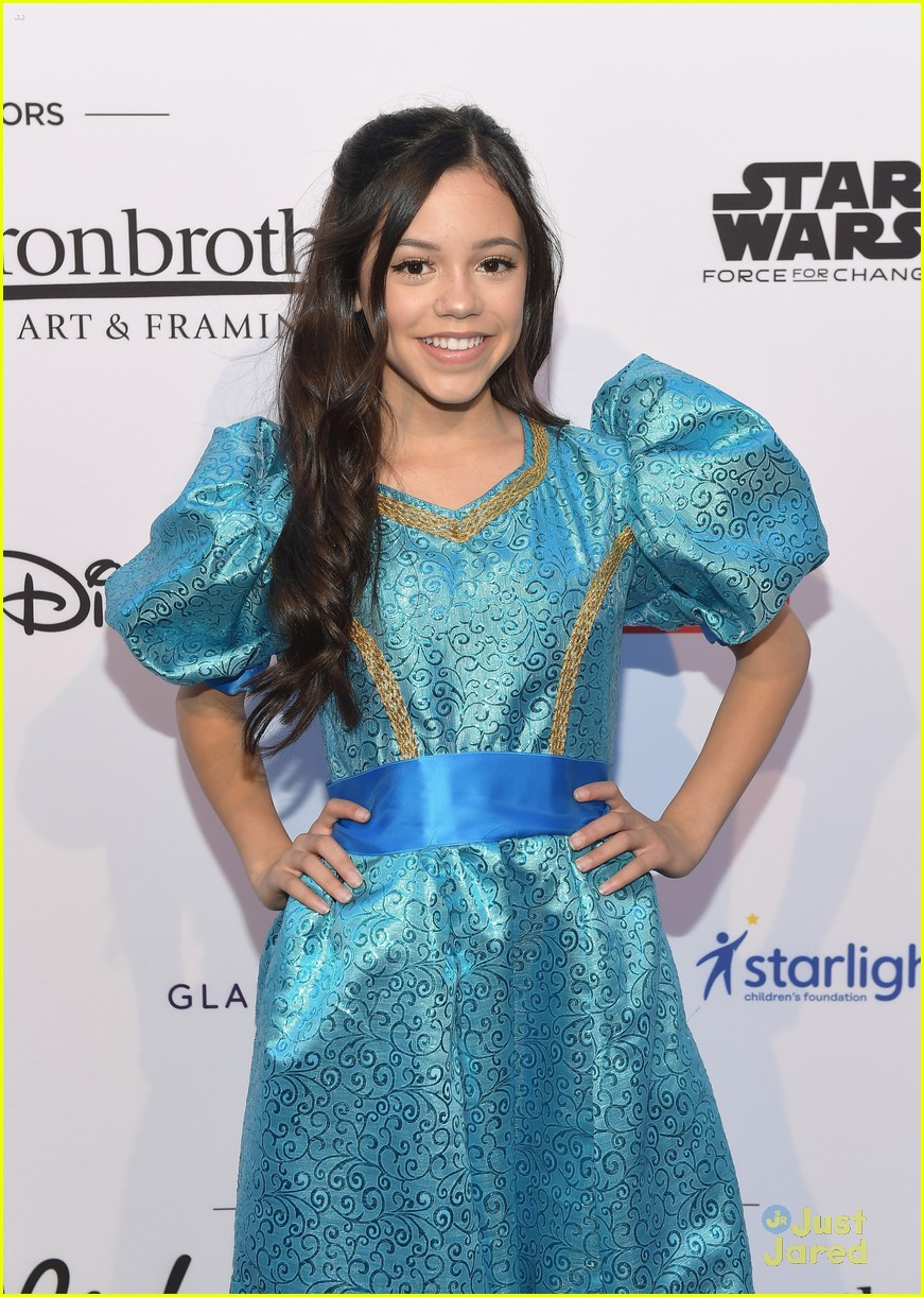 jenna ortega isabela moner more dream halloween event 19