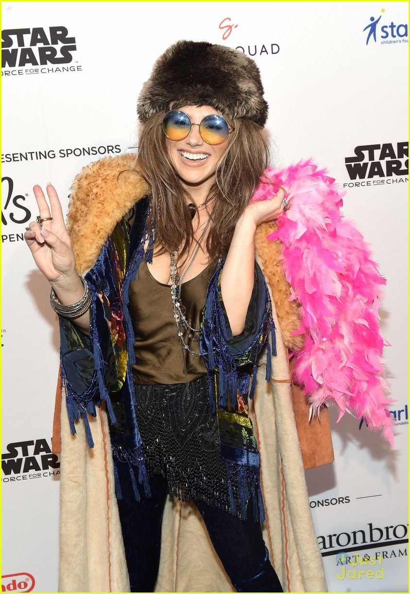 jenna ortega isabela moner more dream halloween event 21