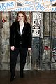 shannon purser st2 photocall writes song 03