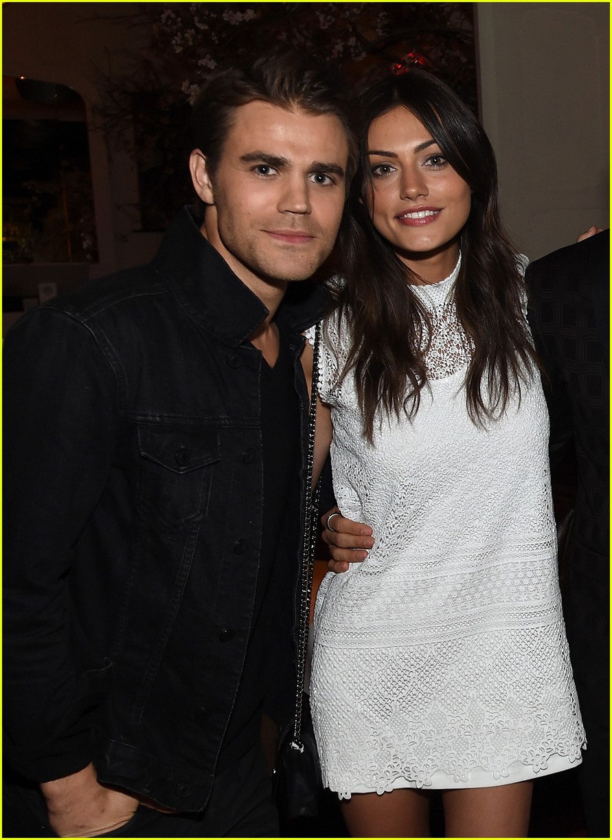 Its Over Again For Paul Wesley And Phoebe Tonkin Photo 1117173 Photo