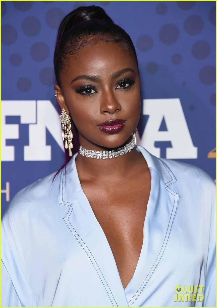 Hailey Baldwin Has Been Named Style Influencer of the Year! | Photo ...