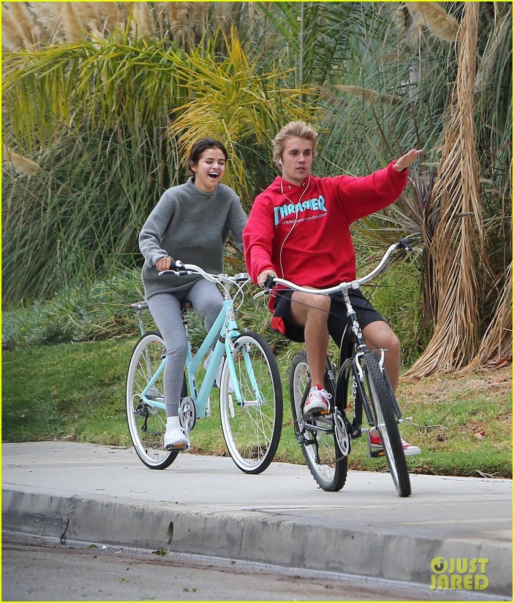 Justin Bieber & Selena Gomez Go on a Bike Ride Together! | Photo