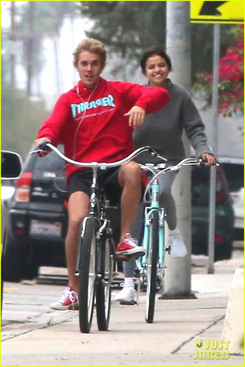 Justin Bieber & Selena Gomez Go on a Bike Ride Together! | Photo