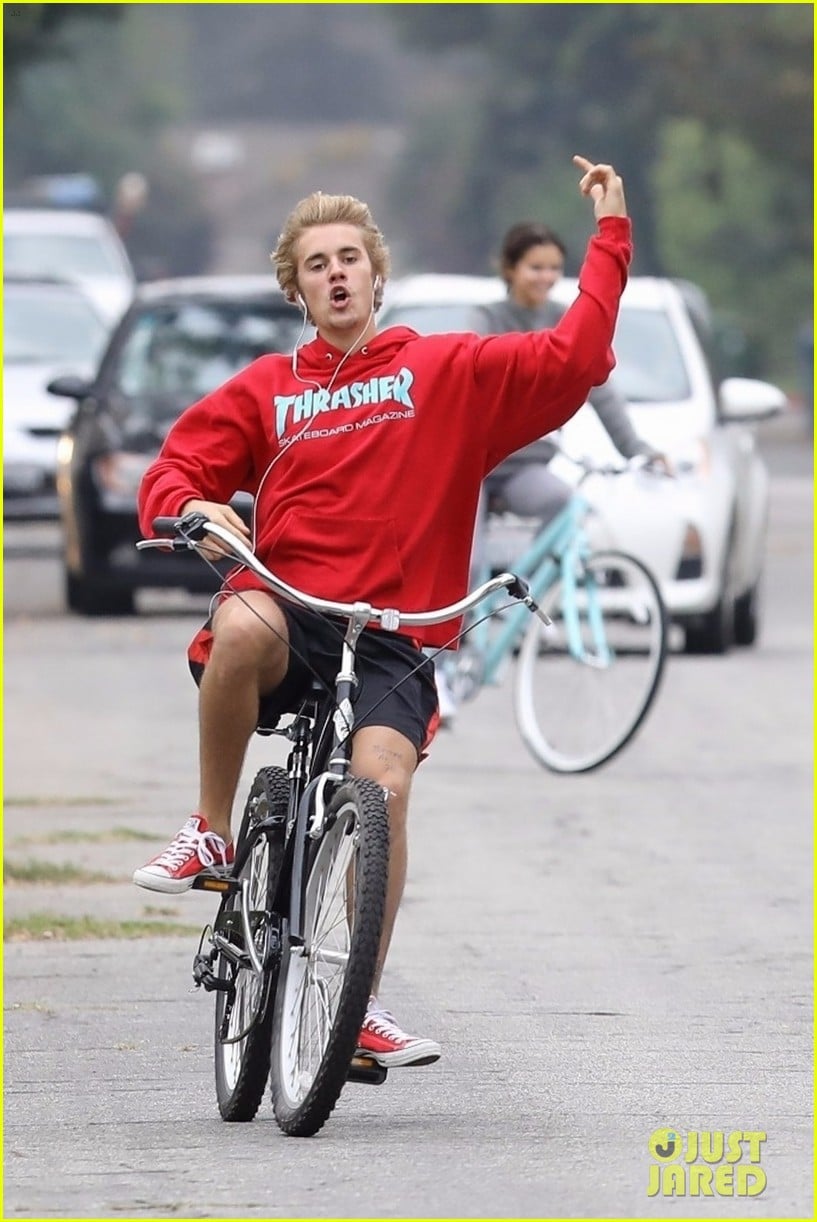 Full Sized Photo of justin bieber selena gomez bike ride together 09