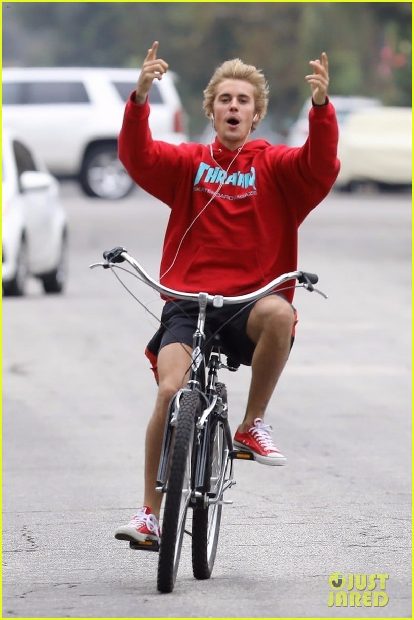 Justin Bieber & Selena Gomez Go on a Bike Ride Together! | Photo