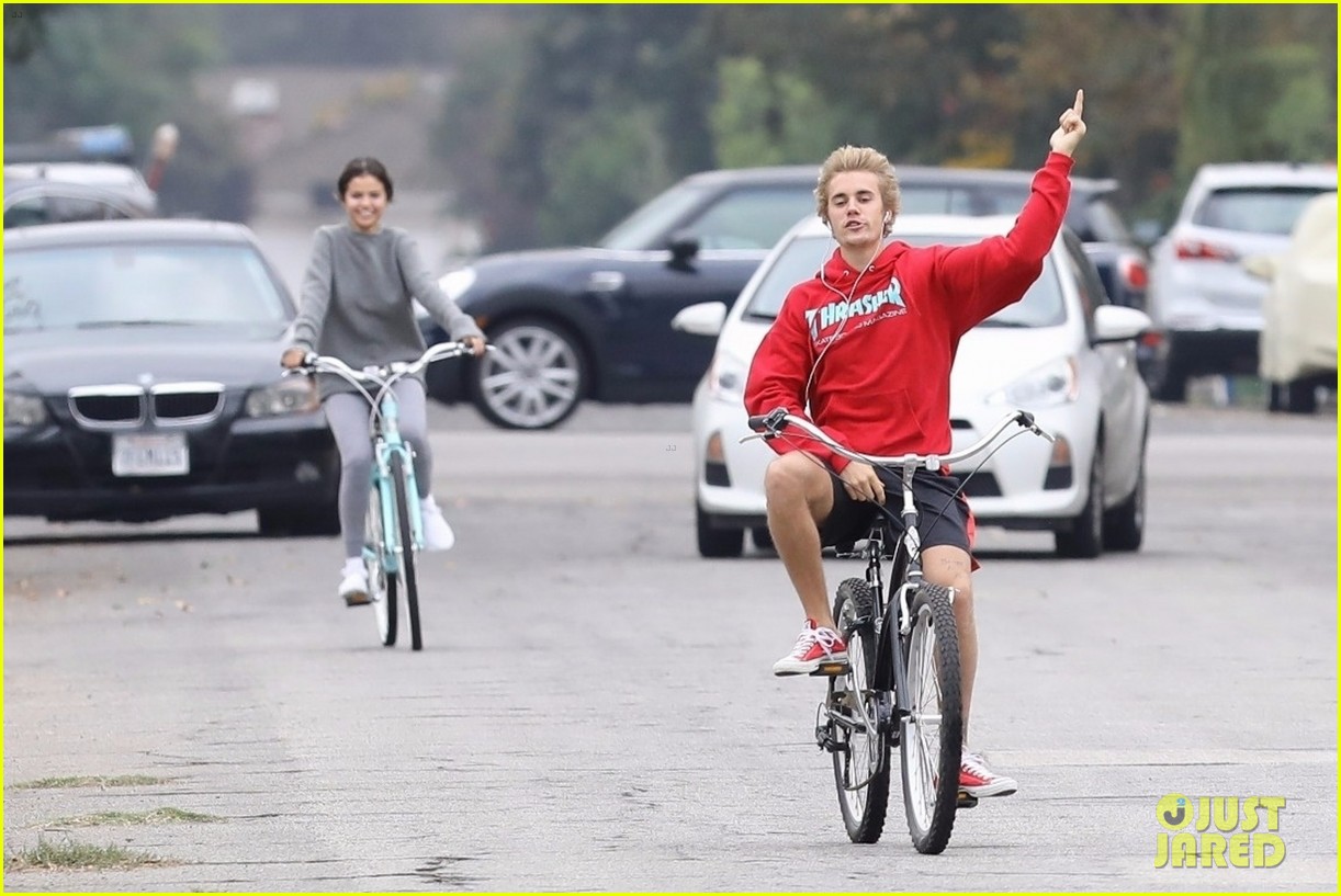 Justin Bieber & Selena Gomez Go on a Bike Ride Together! | Photo