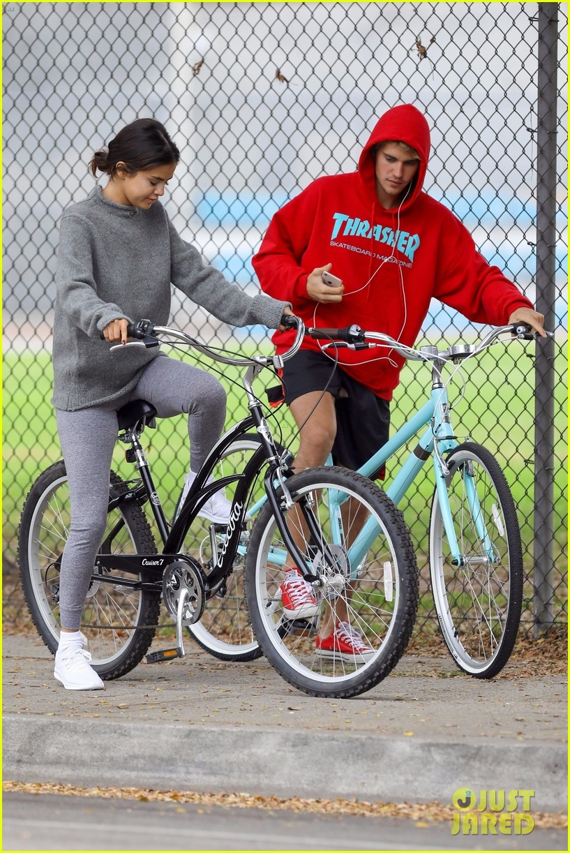 Full Sized Photo of justin bieber selena gomez bike ride together 53