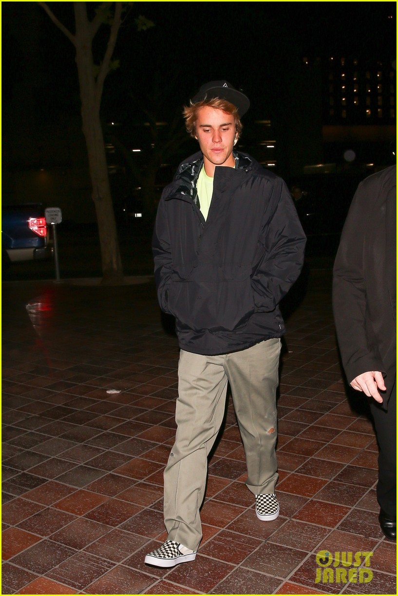 Justin Bieber Joins Selena Gomez for Friday Night Dinner Date! | Photo ...