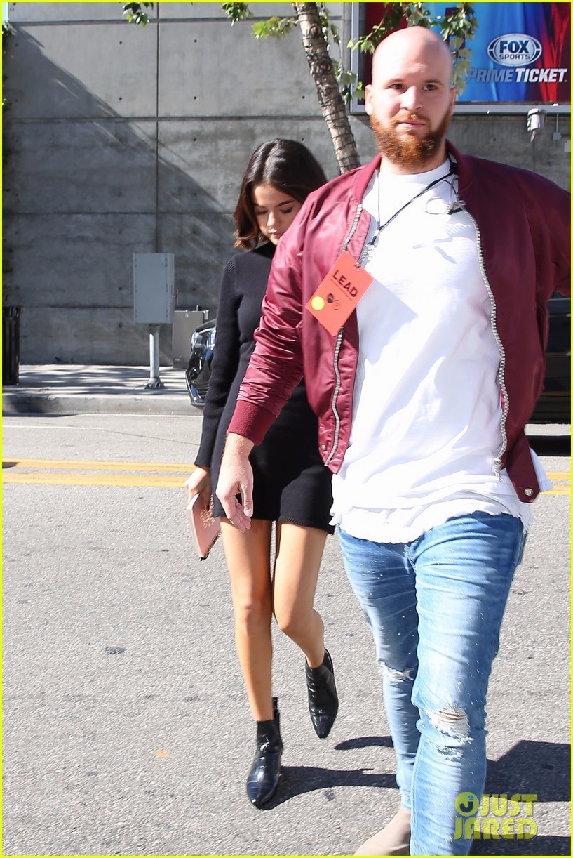 Full Sized Photo of selena gomez justin bieber attend afternoon church