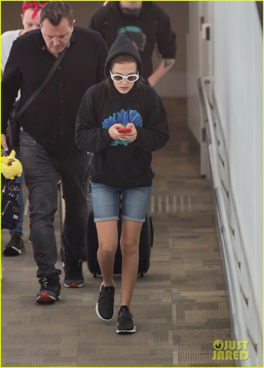 Millie Bobby Brown Has Drake To Thank For Her Airport Style! | Photo