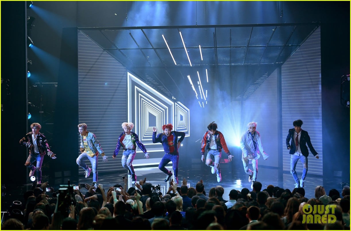 BTS Perform 'DNA' at American Music Awards 2017 (Video) Photo 1123885