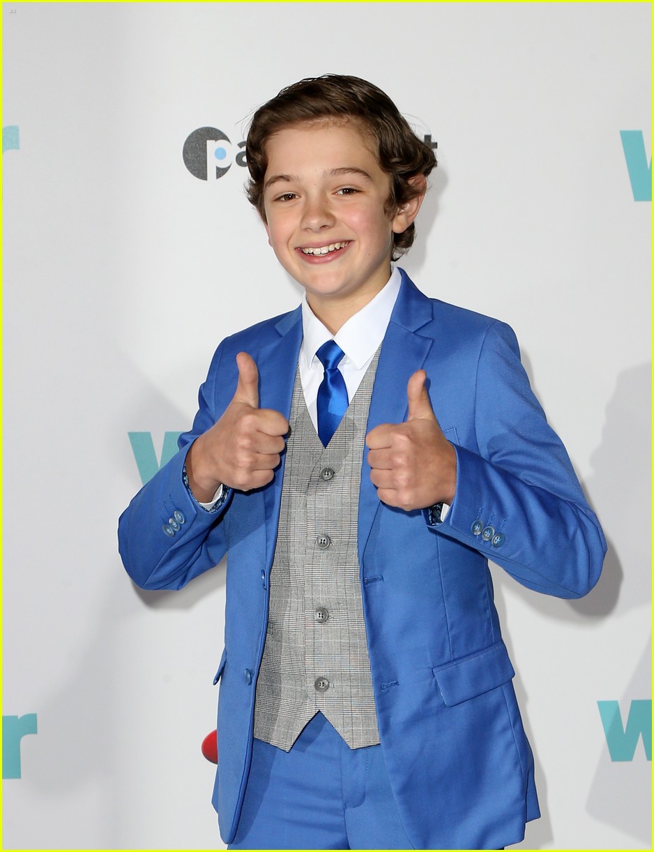 Danielle Rose Russell & Jacob Tremblay Hit 'Wonder' Premiere in Los ...