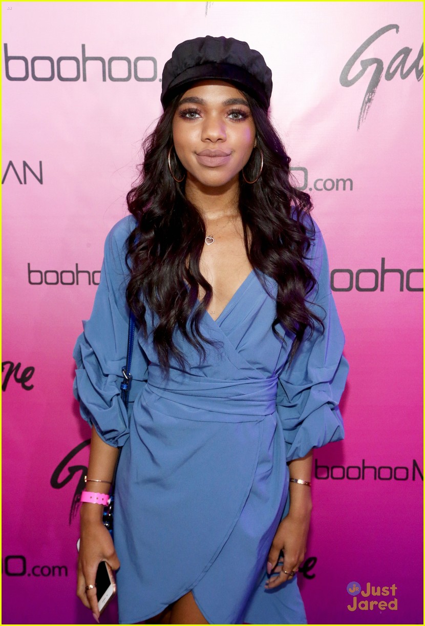 DeVore Ledridge Wears Glitter Under Her Eyes at Boohoo's LA Popup