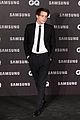 charlie heaton looks dapper at gq men of the year awards 01