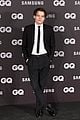 charlie heaton looks dapper at gq men of the year awards 07